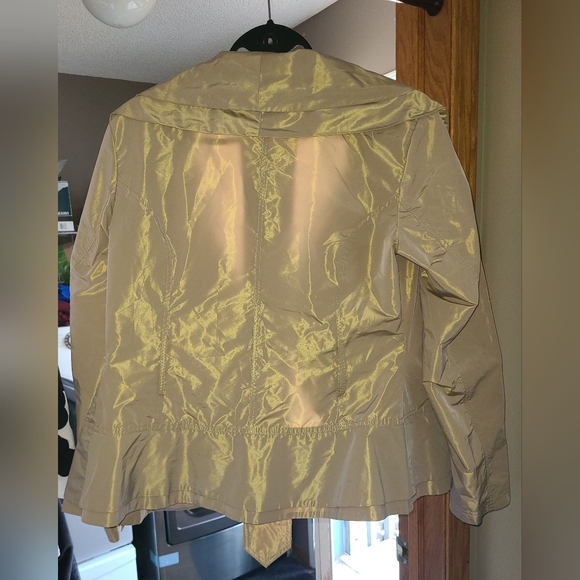 Cartise lightweight jacket - Picture 3 of 3